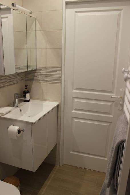 Appartement Idealement Situe Proche Disneyland Et Paris Lagny-sur-Marne Luaran gambar