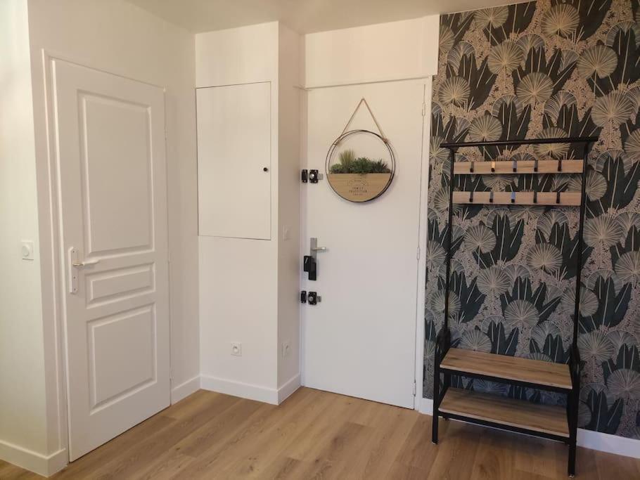 Appartement Idealement Situe Proche Disneyland Et Paris Lagny-sur-Marne Luaran gambar