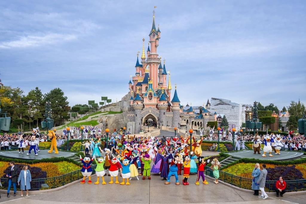 Appartement Idealement Situe Proche Disneyland Et Paris Lagny-sur-Marne Luaran gambar